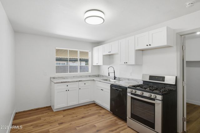 2114 W RANCHO Drive, Phoenix, AZ 85015