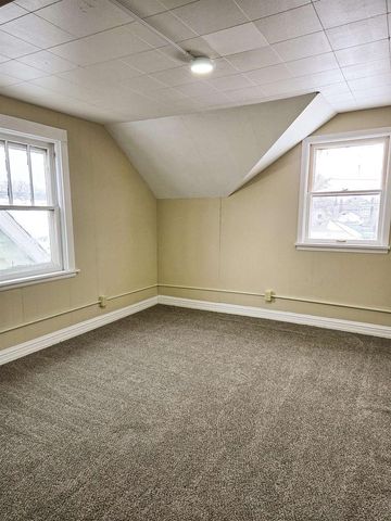 1015 Weeks Ave, Superior, WI 54880