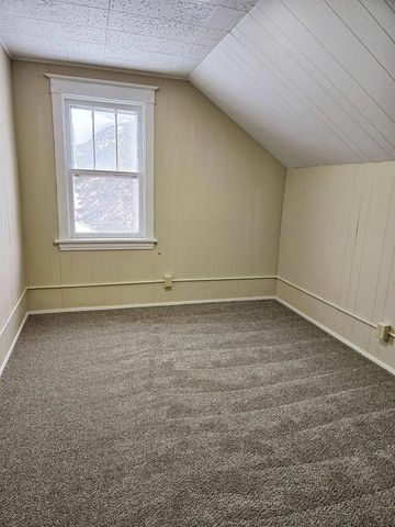 1015 Weeks Ave, Superior, WI 54880