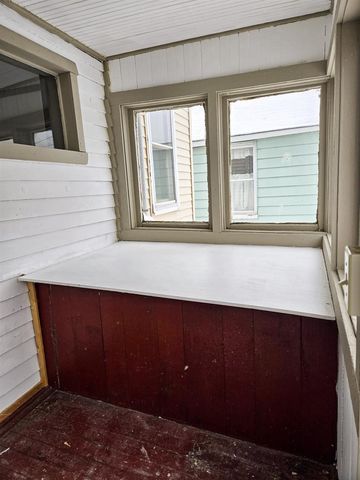 1015 Weeks Ave, Superior, WI 54880