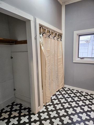 1015 Weeks Ave, Superior, WI 54880