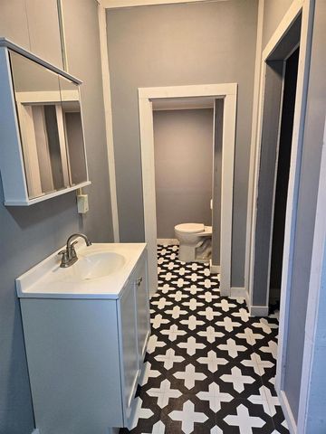 1015 Weeks Ave, Superior, WI 54880