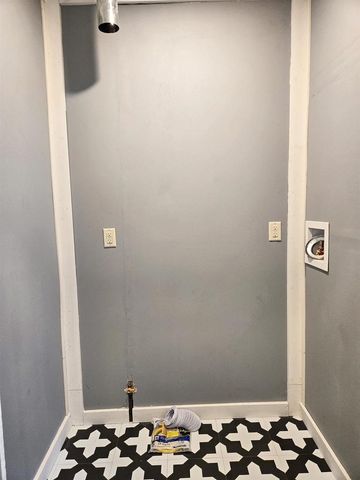 1015 Weeks Ave, Superior, WI 54880