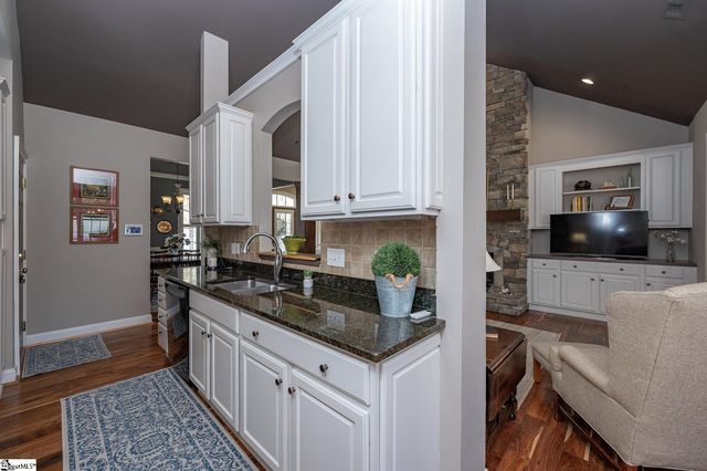 409 Wennington Place, Greer, SC 29650