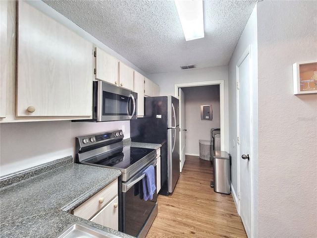 3705 SW 27TH STREET 527, Gainesville, FL 32608