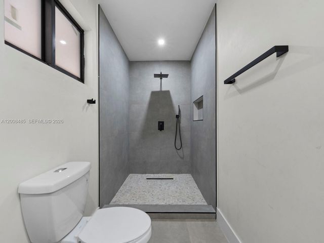 252 E 36th St, Hialeah, FL 33013