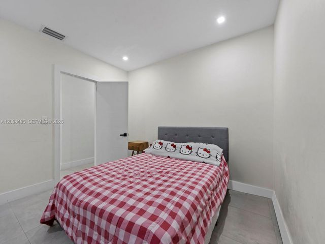 252 E 36th St, Hialeah, FL 33013