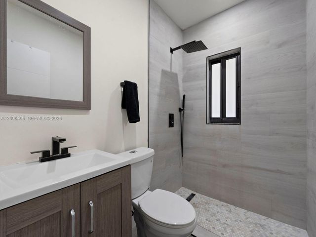 252 E 36th St, Hialeah, FL 33013