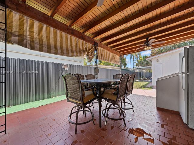 252 E 36th St, Hialeah, FL 33013