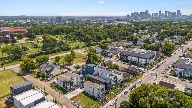 2010A 9th Ave, N, Nashville, TN 37208