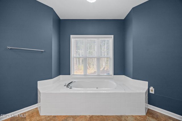 1121 Turtle Creek Road B, Greenville, NC 27858