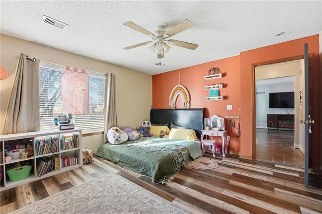 1201 Maple Lane, Pleasant Hill, MO 64080