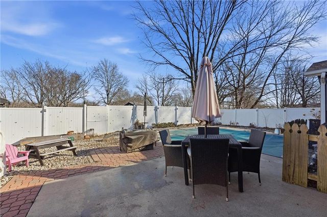 1201 Maple Lane, Pleasant Hill, MO 64080