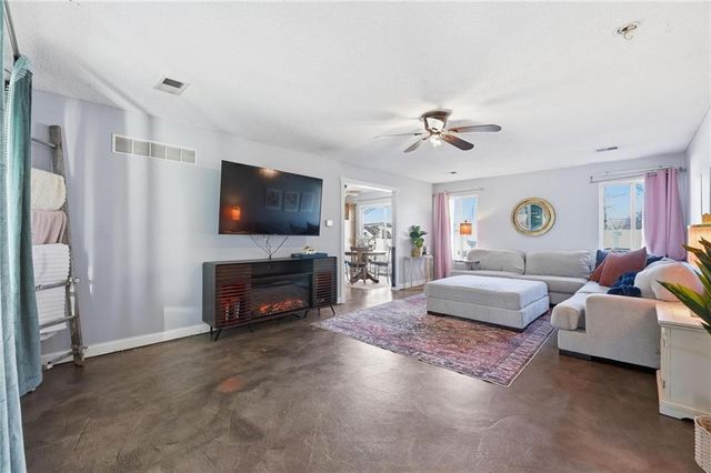 1201 Maple Lane, Pleasant Hill, MO 64080