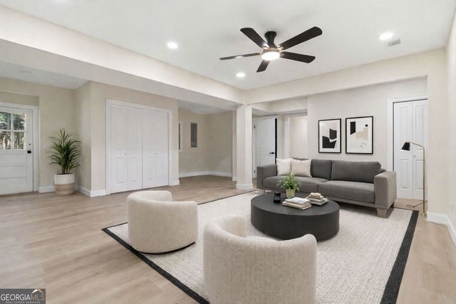 2927 Ponderosa Circle, Decatur, GA 30033