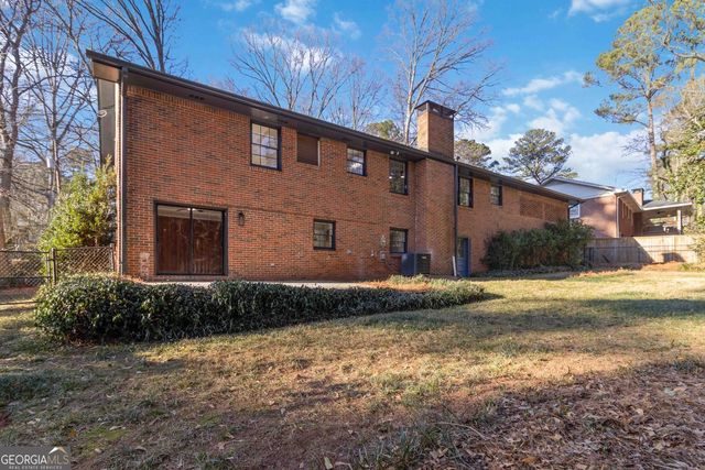 2927 Ponderosa Circle, Decatur, GA 30033