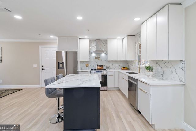 2927 Ponderosa Circle, Decatur, GA 30033