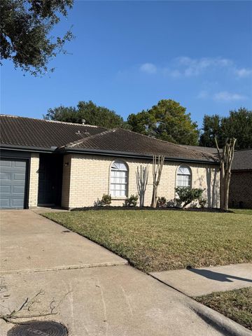 6611 Rockfield Drive, Pasadena, TX 77505