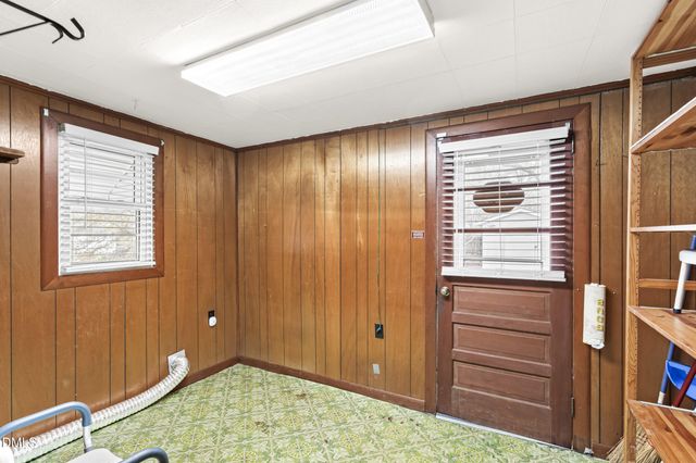 106 W Caroline Avenue, Smithfield, NC 27577