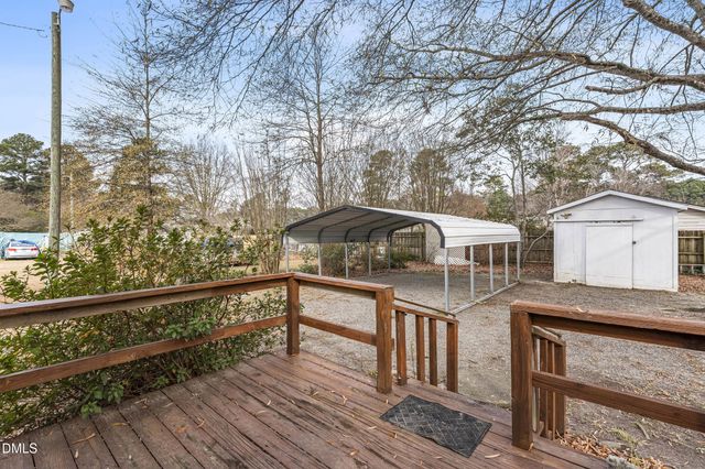 106 W Caroline Avenue, Smithfield, NC 27577