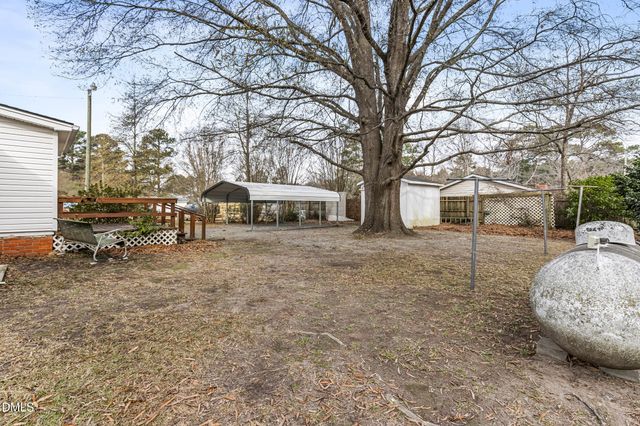 106 W Caroline Avenue, Smithfield, NC 27577