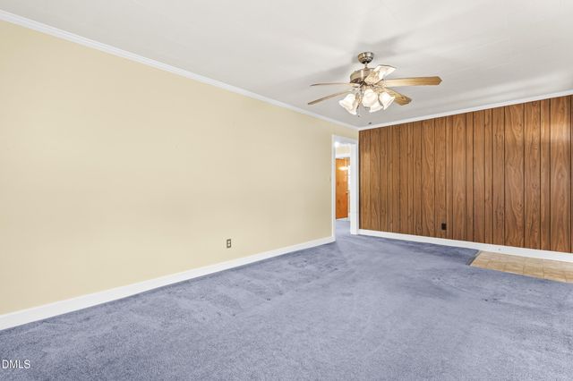 106 W Caroline Avenue, Smithfield, NC 27577