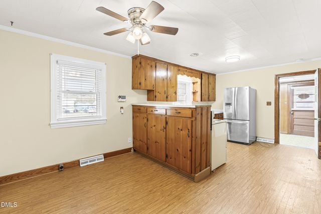 106 W Caroline Avenue, Smithfield, NC 27577