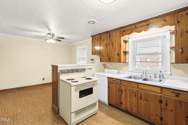 106 W Caroline Avenue, Smithfield, NC 27577