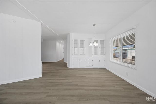 114 Cedarwood Lane, Bakersfield, CA 93308