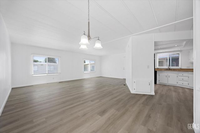 114 Cedarwood Lane, Bakersfield, CA 93308