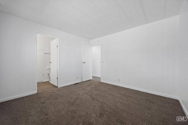 114 Cedarwood Lane, Bakersfield, CA 93308