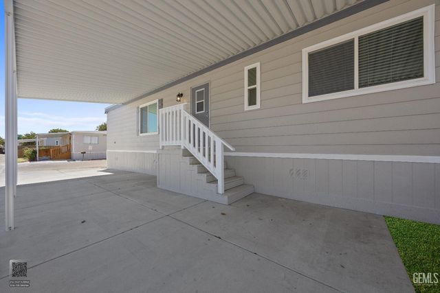 114 Cedarwood Lane, Bakersfield, CA 93308