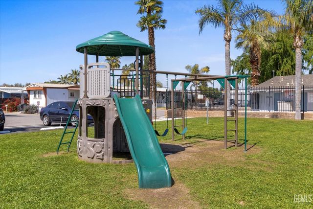 114 Cedarwood Lane, Bakersfield, CA 93308