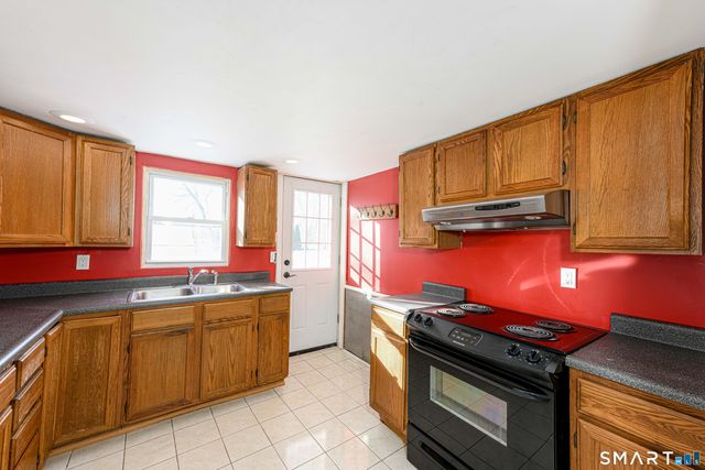 131 Wallingford Road, Cheshire, CT 06410