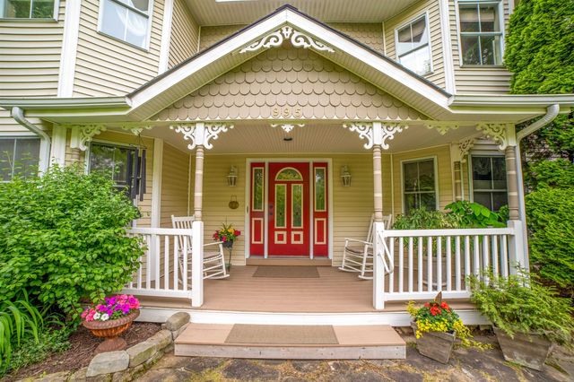 995 Dorset Street, South Burlington, VT 05403
