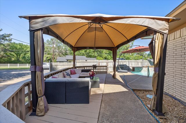 223 Guadalupe Drive, Athens, TX 75751