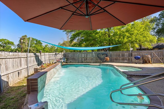 223 Guadalupe Drive, Athens, TX 75751