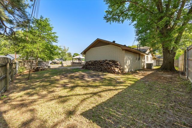 223 Guadalupe Drive, Athens, TX 75751