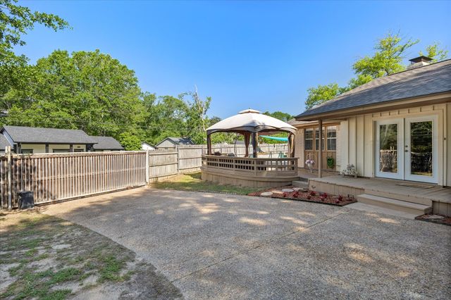 223 Guadalupe Drive, Athens, TX 75751