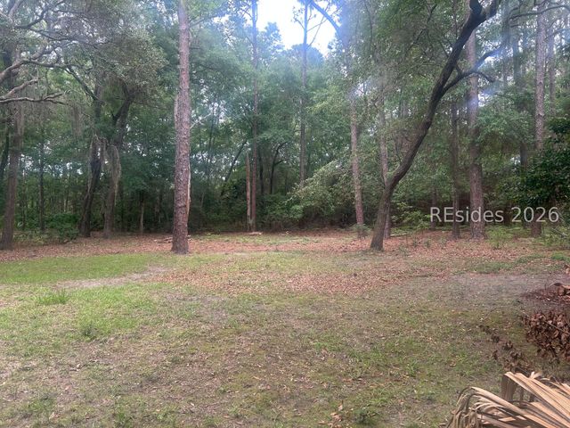 10 Stonewall Cir, Hilton Head Island, SC 29926