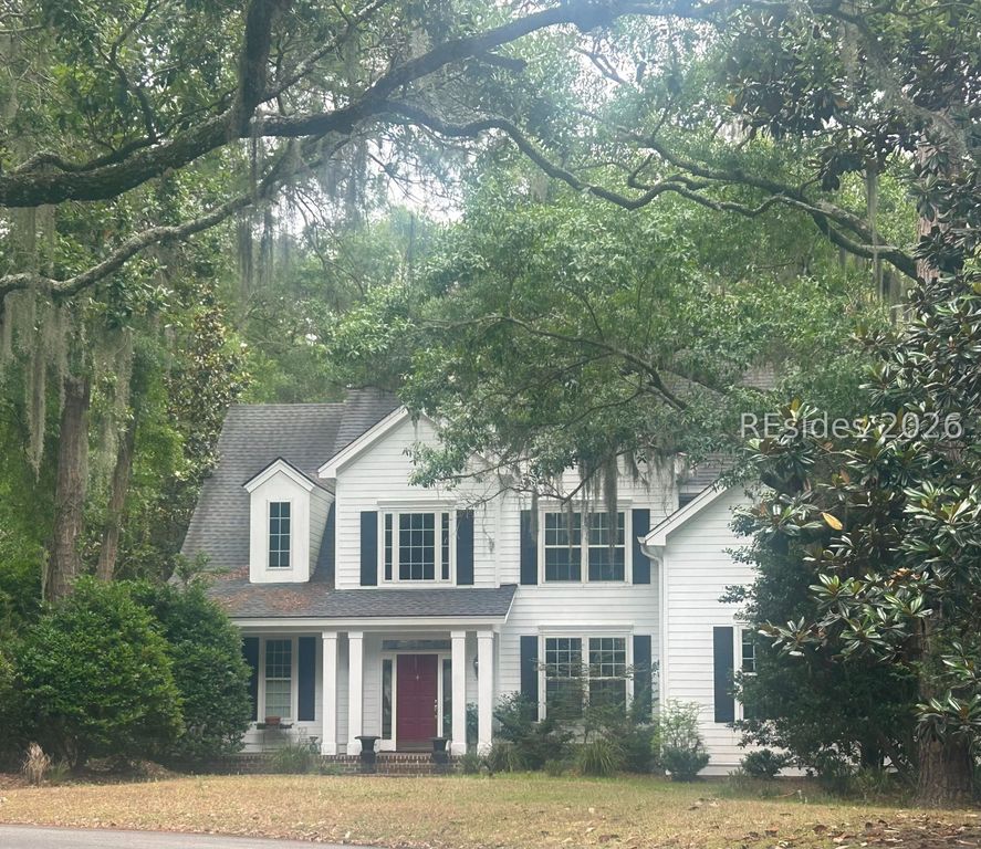 10 Stonewall Cir, Hilton Head Island, SC 29926