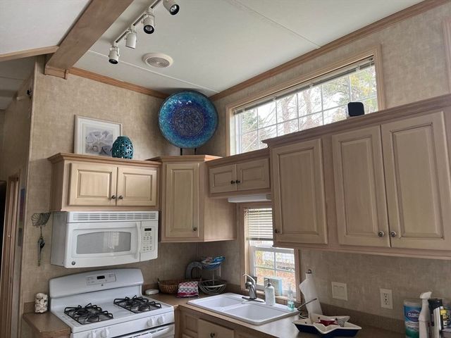 185 Cotuit Rd JP1, Sandwich, MA 02563