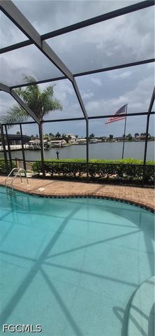412 Cape Coral PKWY W, Cape Coral, FL 33914