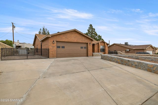 5084 Apache Trail, Las Cruces, NM 88012
