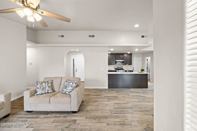 5084 Apache Trail, Las Cruces, NM 88012