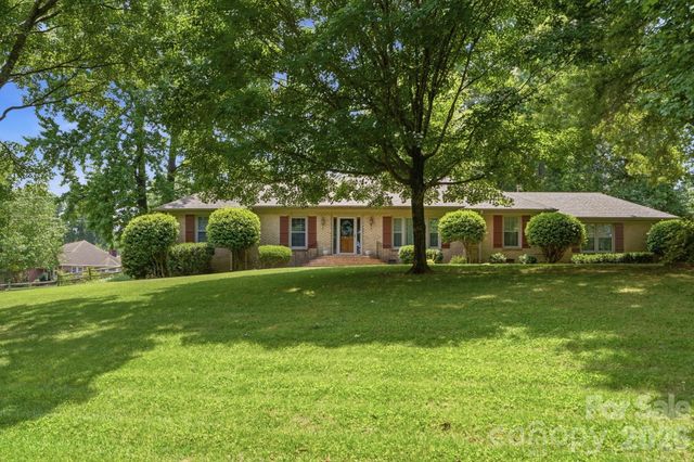 5705 Foxcrest Drive, Mint Hill, NC 28227