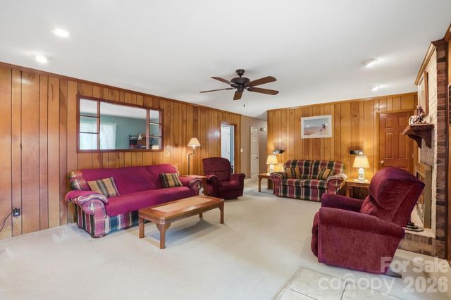 5705 Foxcrest Drive, Mint Hill, NC 28227