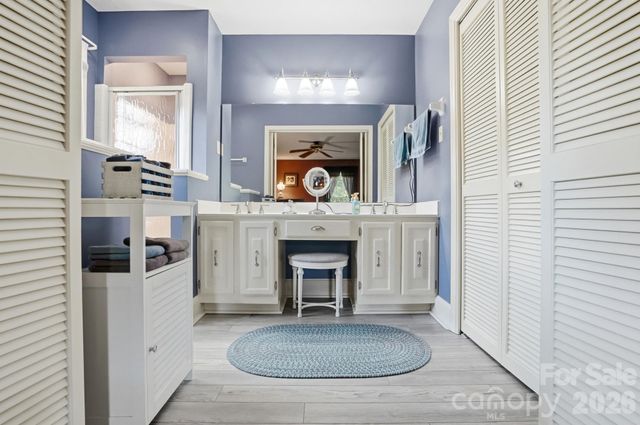 5705 Foxcrest Drive, Mint Hill, NC 28227