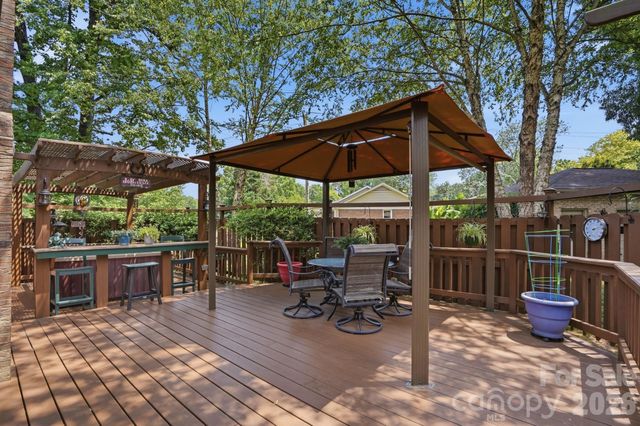 5705 Foxcrest Drive, Mint Hill, NC 28227