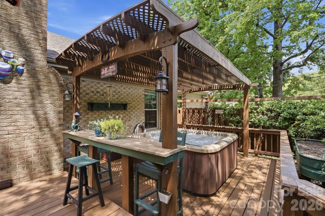 5705 Foxcrest Drive, Mint Hill, NC 28227